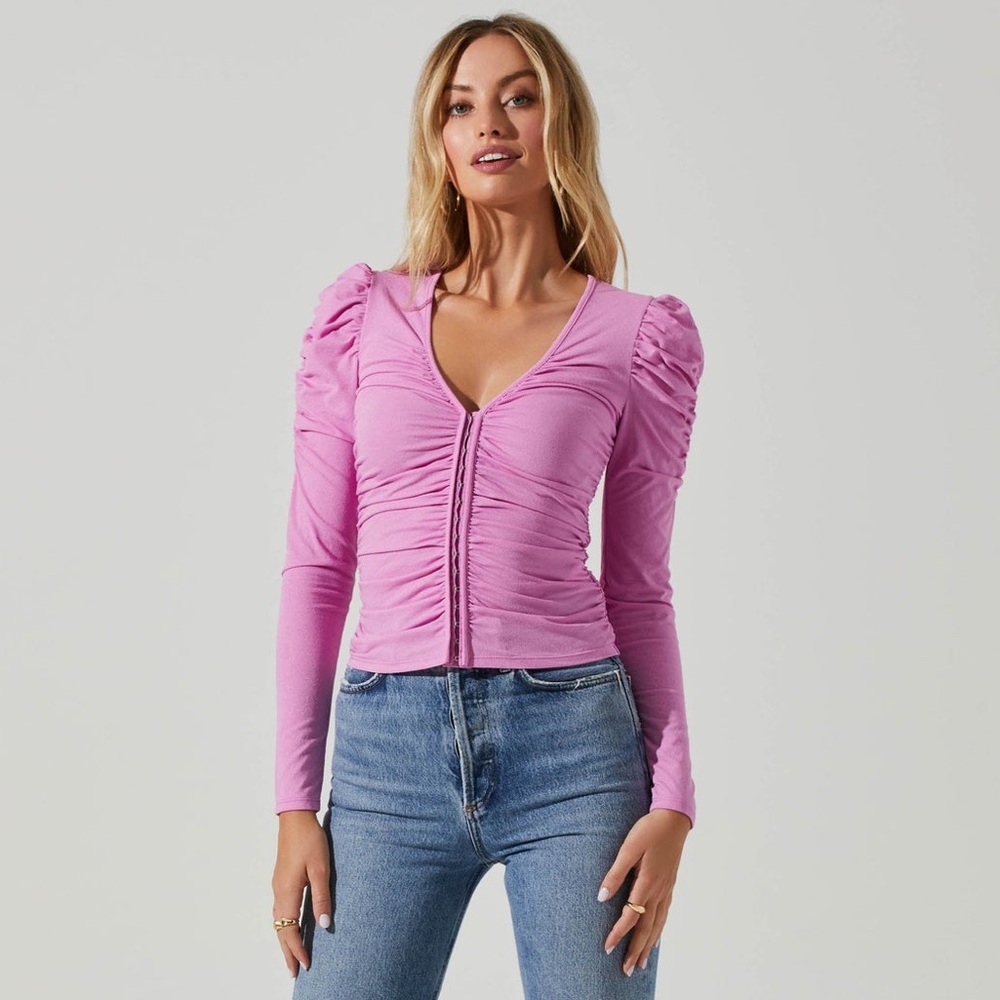 ASTR scrunched puff-sleeve pink blouse